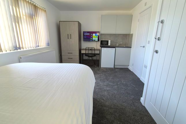 Room 4, 74, Milestone Road, Dartford photo 2