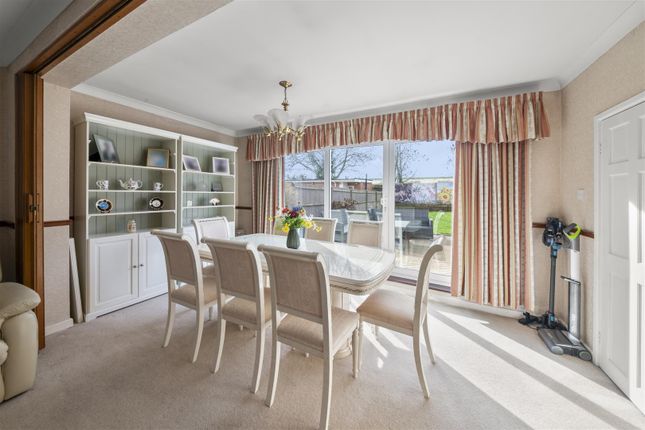 39, Doncaster Drive, Northolt photo 4
