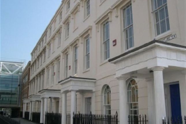 4 bed flat to rent in Portland Terrace, Southampton