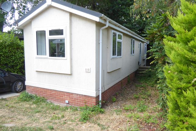 2-bed caravan on 110, Fangrove Park, Lyne, Chertsey, £145,000