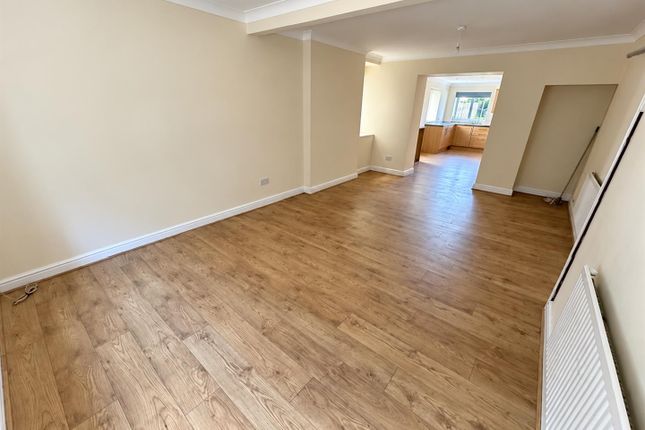 18, Woodville Street, Swansea photo 4