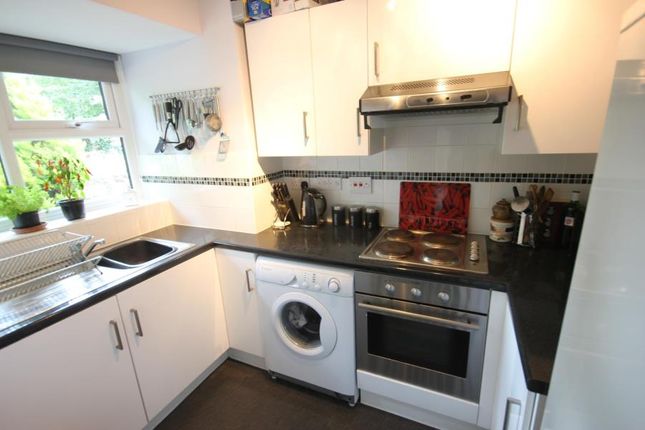 13, Upton, Woking photo 2