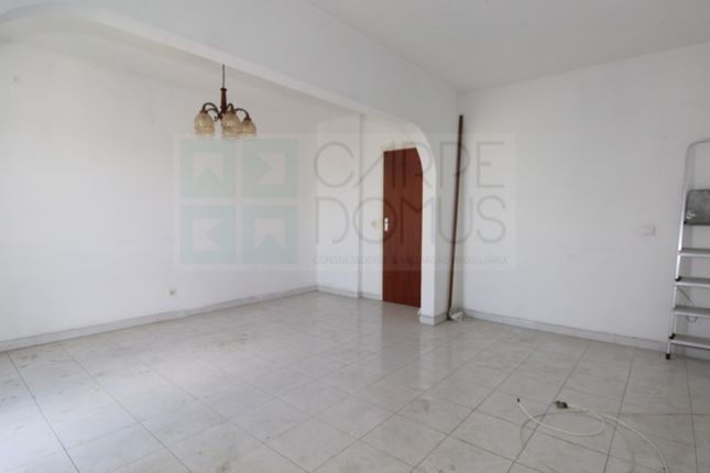 Apartment for sale in 2835 Vale Da Amoreira, Portugal