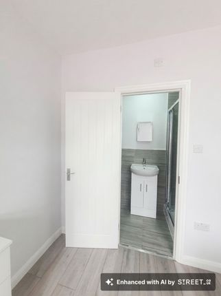 ROOM 1, 7 Acacia Avenue, HAYES photo 3