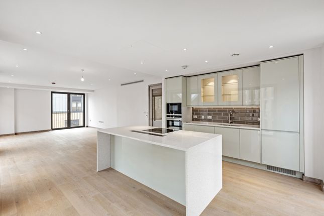 Thumbnail Flat to rent in Gowing House Ram Quarter, Drapers Yard, Wandsworth