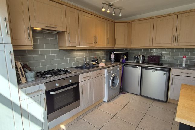 72, Gordon Road, London photo 2