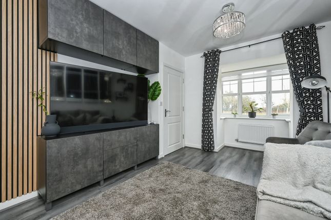 38, Vines Cross Way, Skelmersdale photo 3