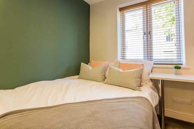 St Hilds Flat 1 Bedroom 2