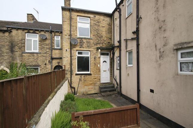 Thumbnail Cottage for sale in Idle Road, Bolton Junction, Bradford