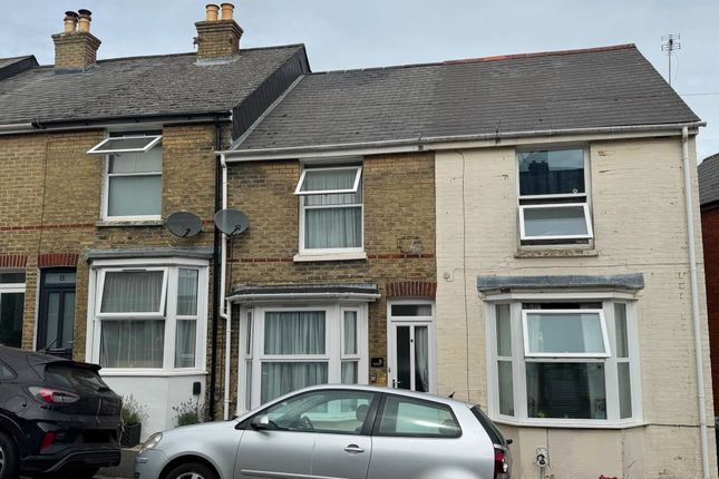2-bed house on 6 Stanley Road, Cowes, £120,000