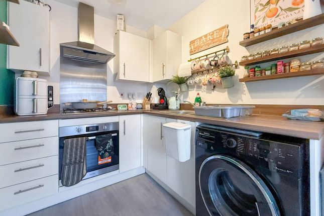 61 Flint Crescent, Westbury photo 4