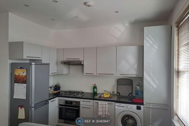 Flat, Devonshire House Devonshire House  The Broadway Crouch End, London photo 5