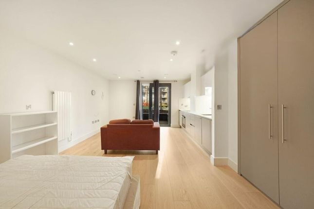 8 Cedar House, Engineers Way, Wembley photo 4