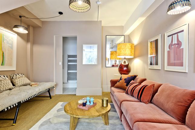 Mews house for sale in Westbourne Park Villas, London