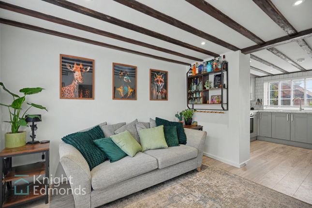 21 Headcorn Road, Maidstone photo 3