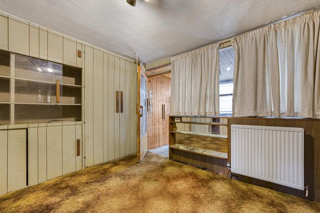 27, Longmeadow Road, Sidcup photo 4