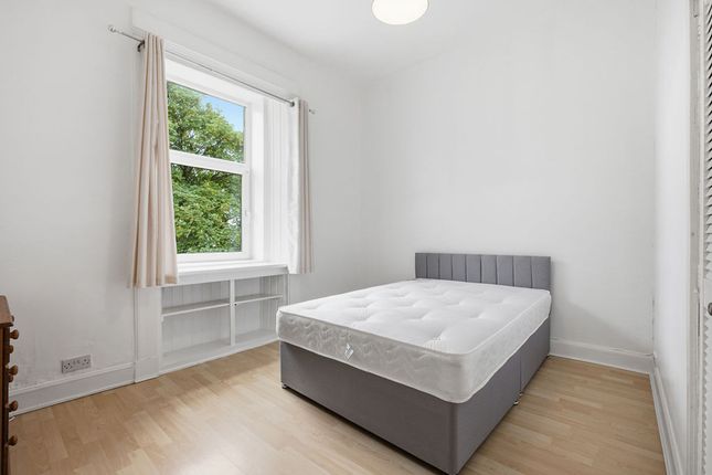 2/1 4 Russell Street, Johnstone photo 4