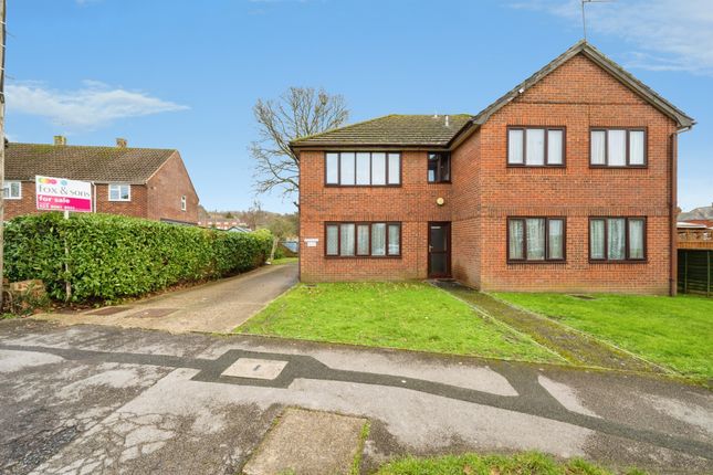1-bed flat on Flat 4, Sedgewick Court, Sedgwick Road, Eastleigh, £85,000