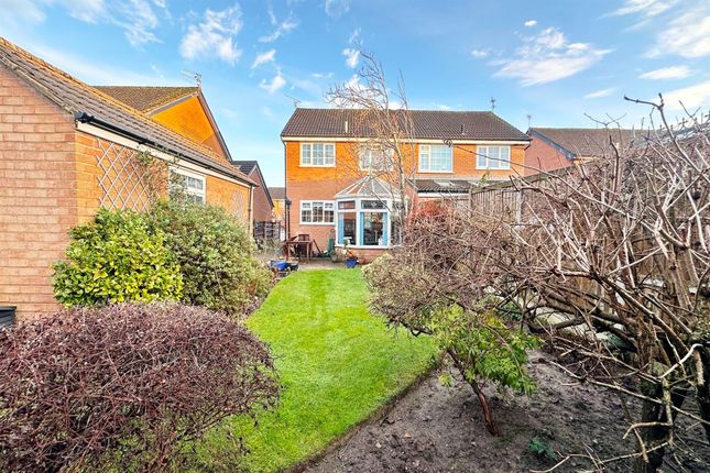 11 Vernon Close, Stockport photo 4