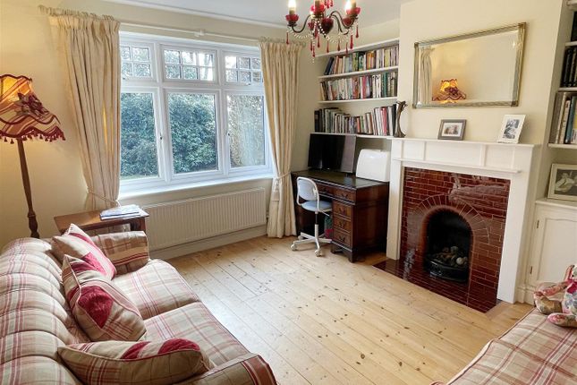 Family Room 1.Jpg