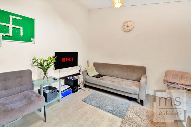 18, Gregory Avenue, Nottingham photo 3