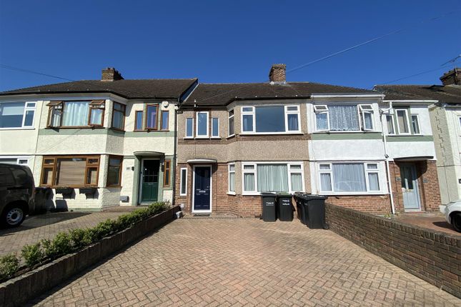 Thumbnail Terraced house to rent in Central Avenue, Gravesend