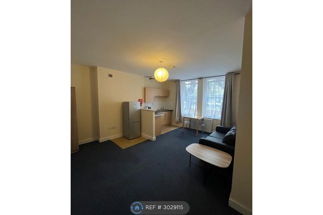 Flat, Du Cane Road, London photo 3