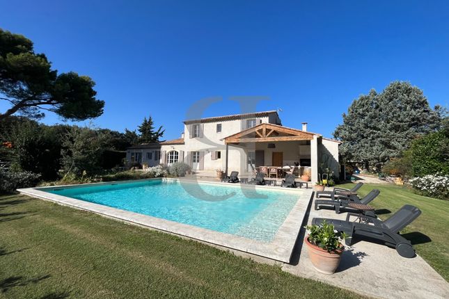 Thumbnail Villa for sale in Pernes-Les-Fontaines, Provence-Alpes-Cote D'azur, 84210, France