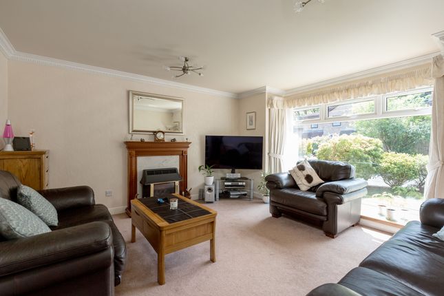 26, Galachlawside, Edinburgh photo 3