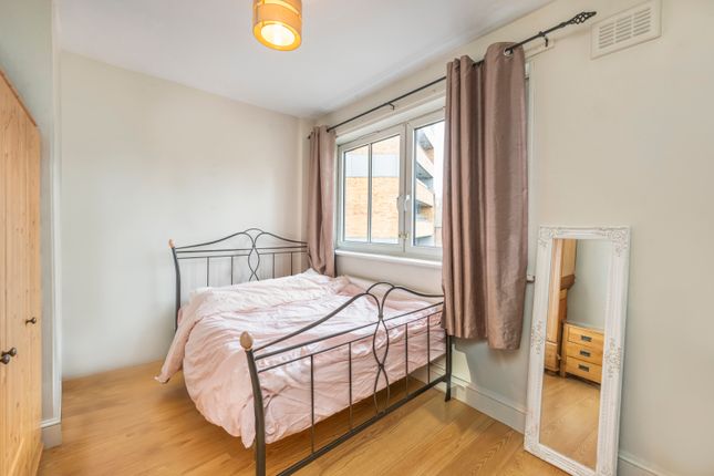 Flat for sale in Arnold Estate, Druid Street