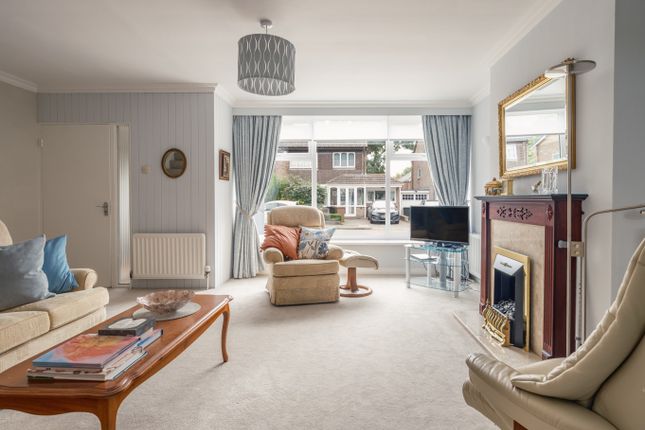 9 Woodside Crescent, Newcastle Upon Tyne, Tyne and Wear photo 2