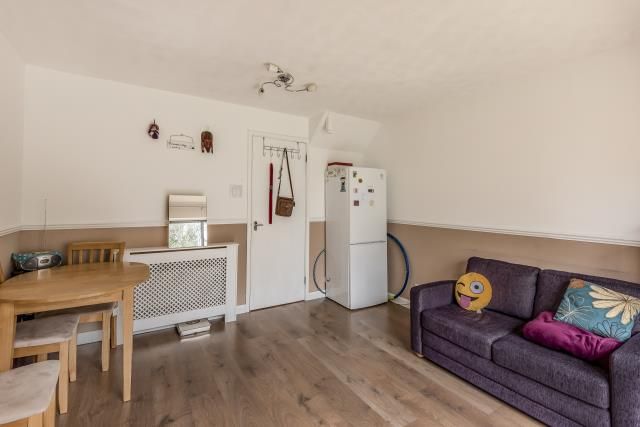 40, Washford Glen, Didcot photo 4