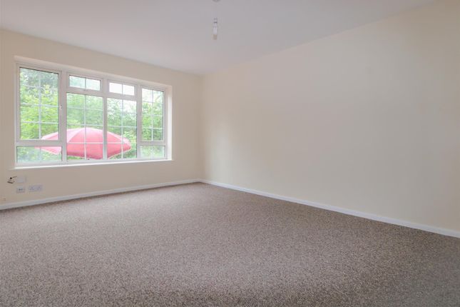 1, Glynbridge Gardens, Cheltenham photo 4