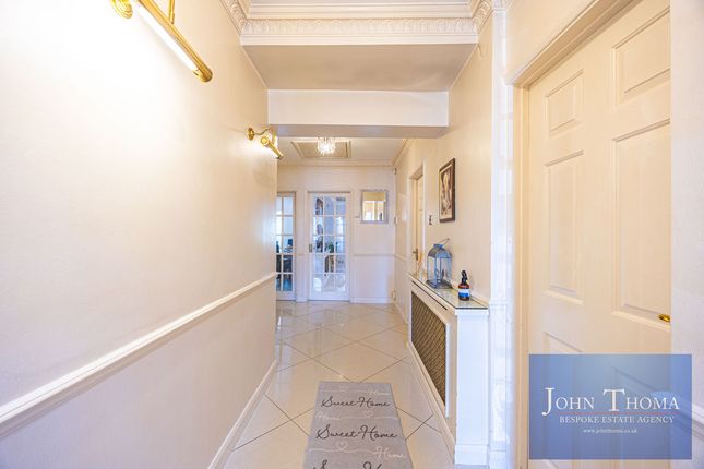 53, Tomswood Road, Chigwell photo 3