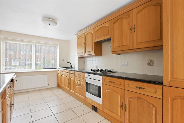 214 Keswick Drive, Chesterfield photo 4
