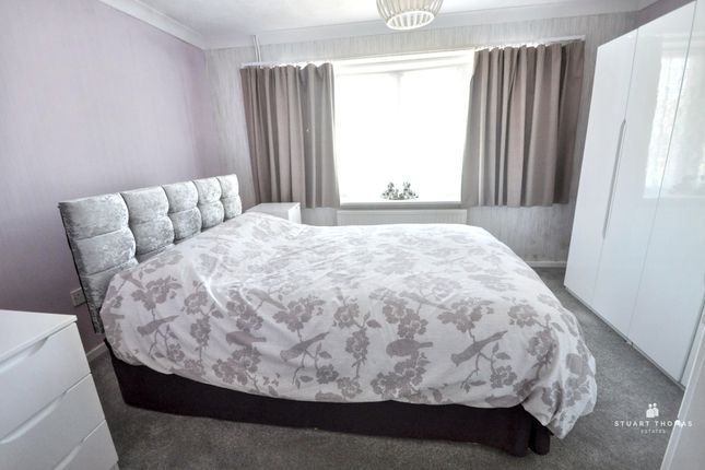 44, Cheltenham Drive, Thundersley photo 3