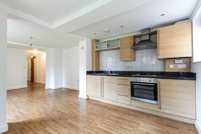 2, Moore, Woodlands, Wakefield photo 5