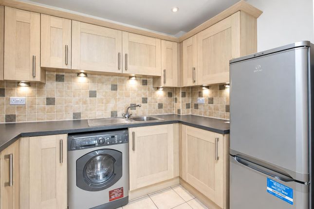 39, Singleton Drive, Milton Keynes photo 4