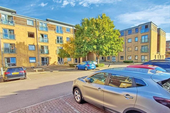 Flat 61 and parking space 61, 39, Effra Parade, BRIXTON photo 2
