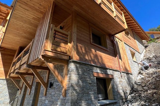 Chalet for sale in Vaujany, Rhone Alpes, France