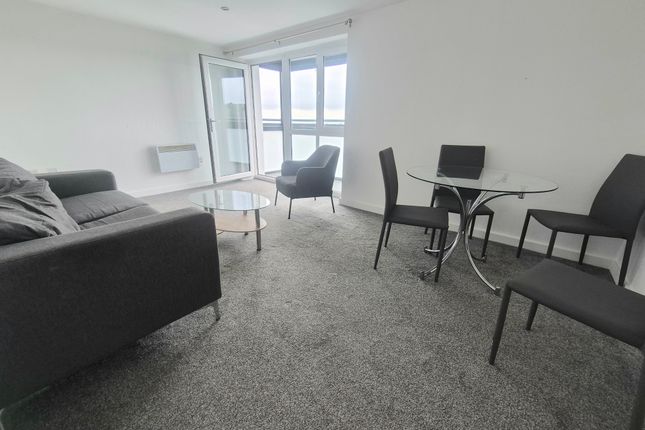 95, Wheatley Court, HALIFAX photo 2