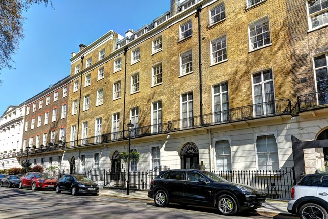 Flat to rent in Marylebone, London