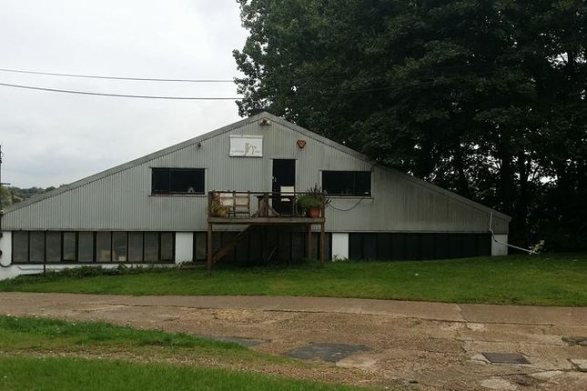 Light industrial to let in Platts Eyot, Hampton