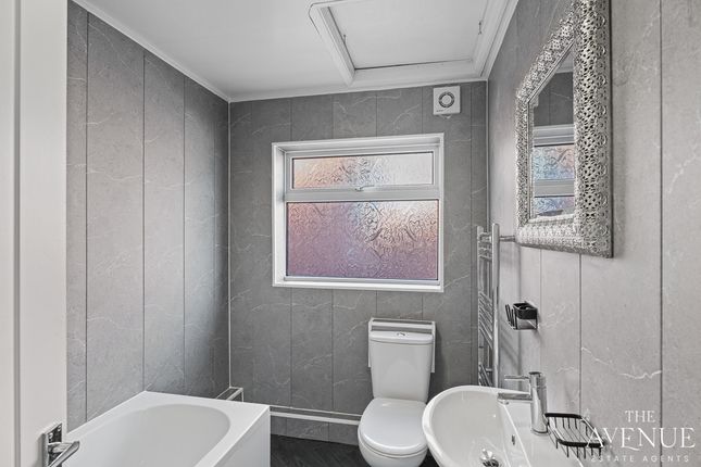 14 Turnberry Drive, Trentham, Staffordshire photo 4