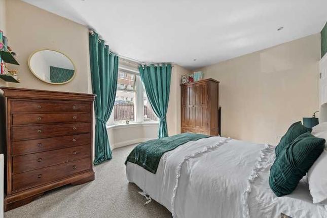 92 Dalness Street, Glasgow photo 4