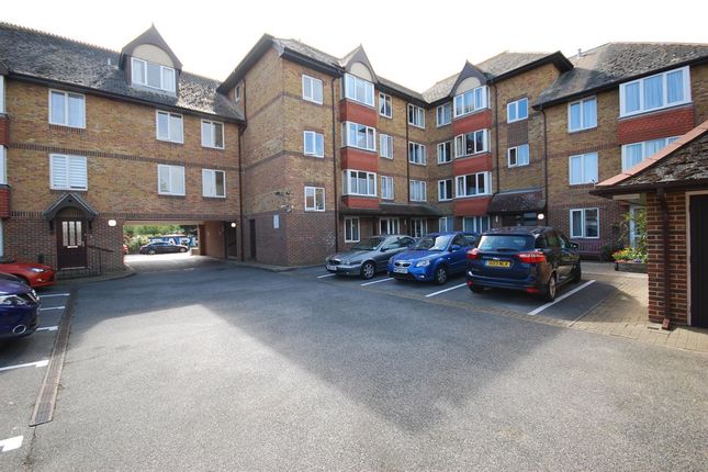 Flat for sale in Oakland Court, Kings Road, Herne Bay
