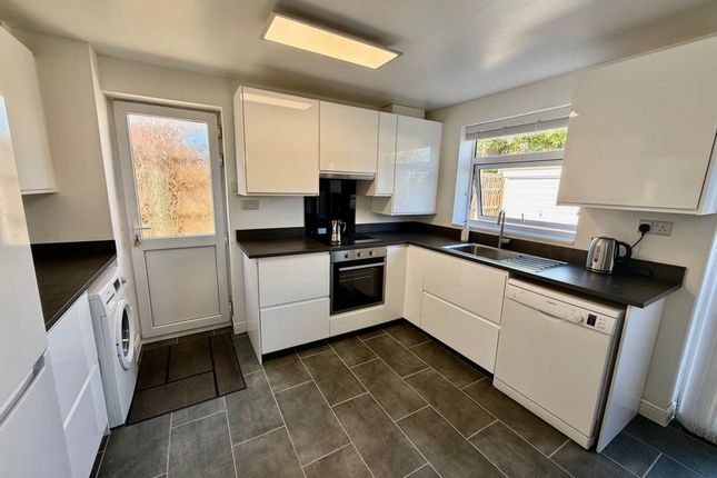 51, Holmes Road, Derbyshire photo 4