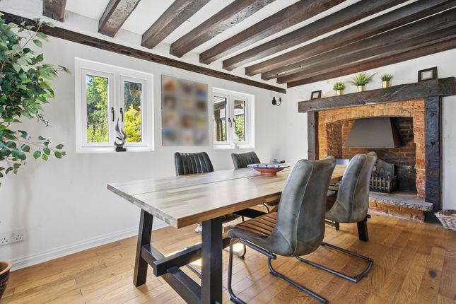 Crutch Cottage, Bracknell photo 3