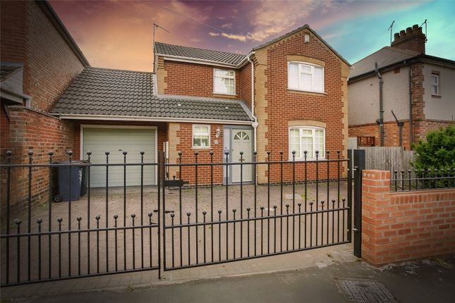 Thumbnail Detached house for sale in George Street Ringway, Bedworth, Warwickshire
