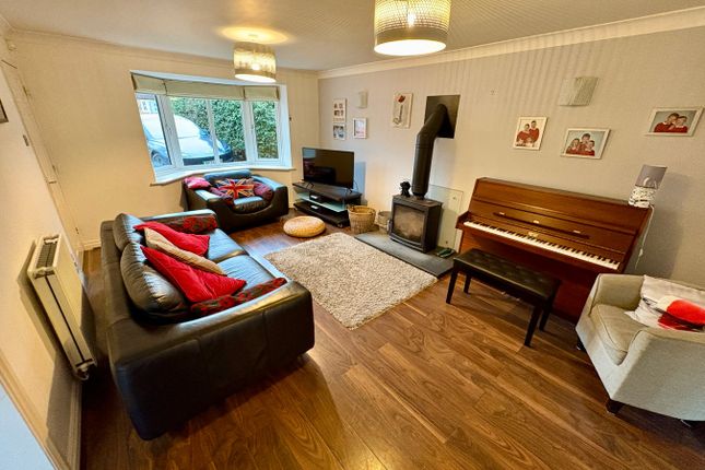 8, Speedwell Drive, Leicester photo 2